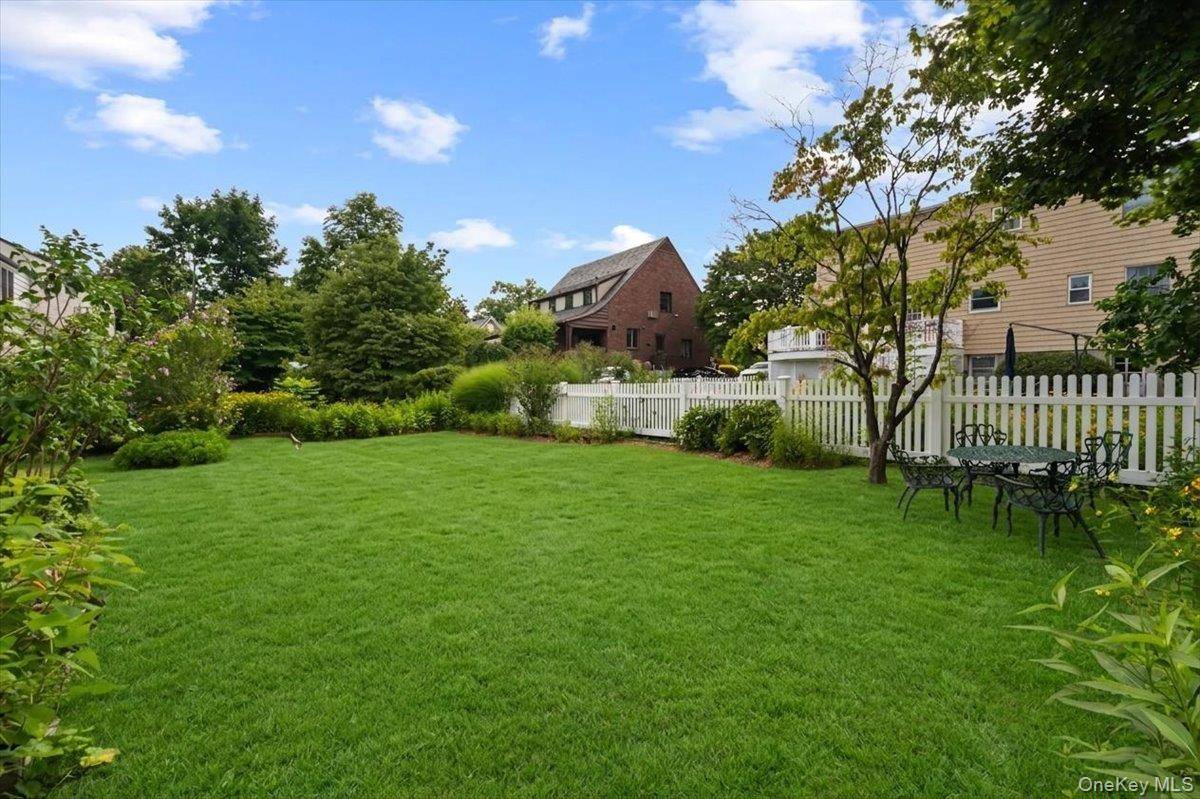 126 Greenridge AVE, White Plains, NY 10605