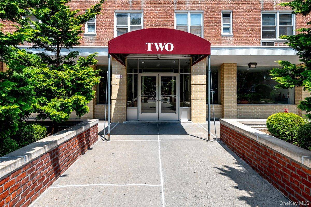 2 Sadore LN #6M, Yonkers, NY 10710