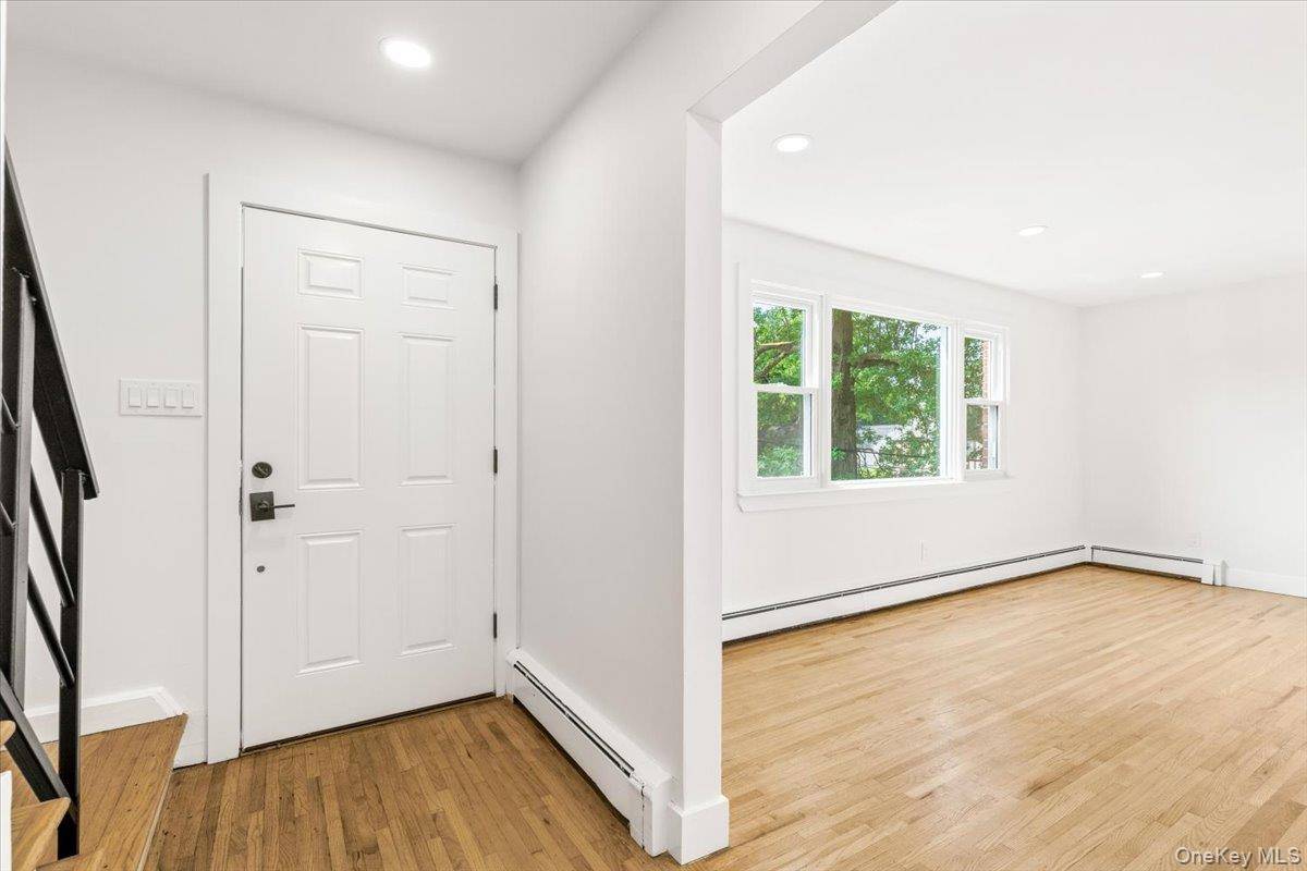 106 Bronxville RD, Bronxville, NY 10708
