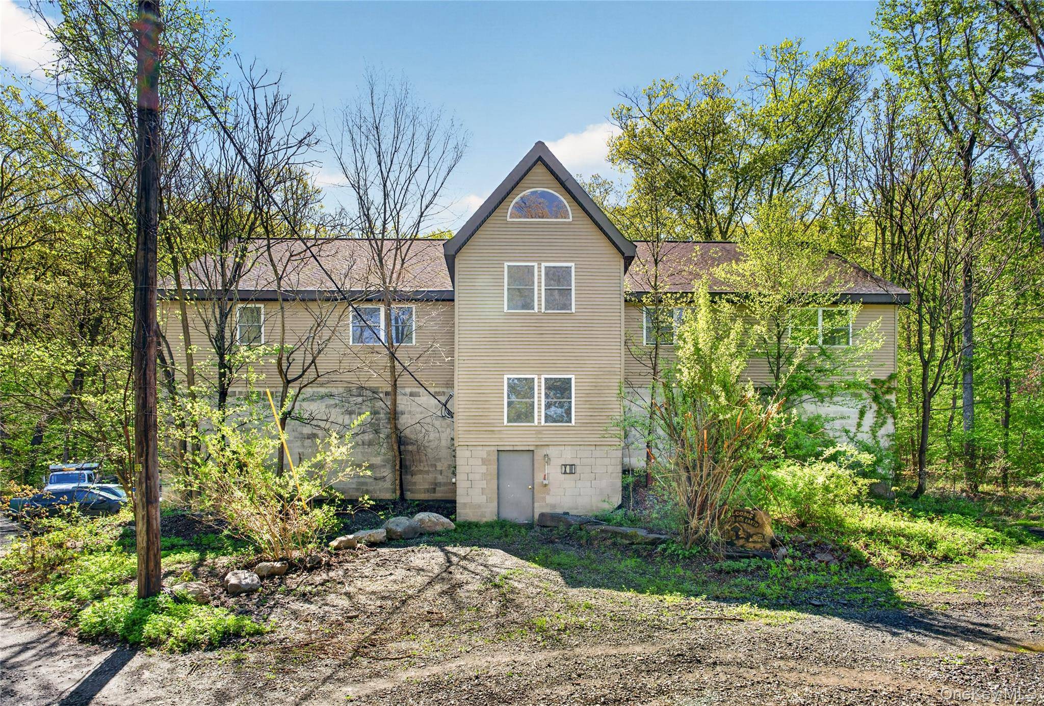 12 Summit TRL, Blooming Grove, NY 10950