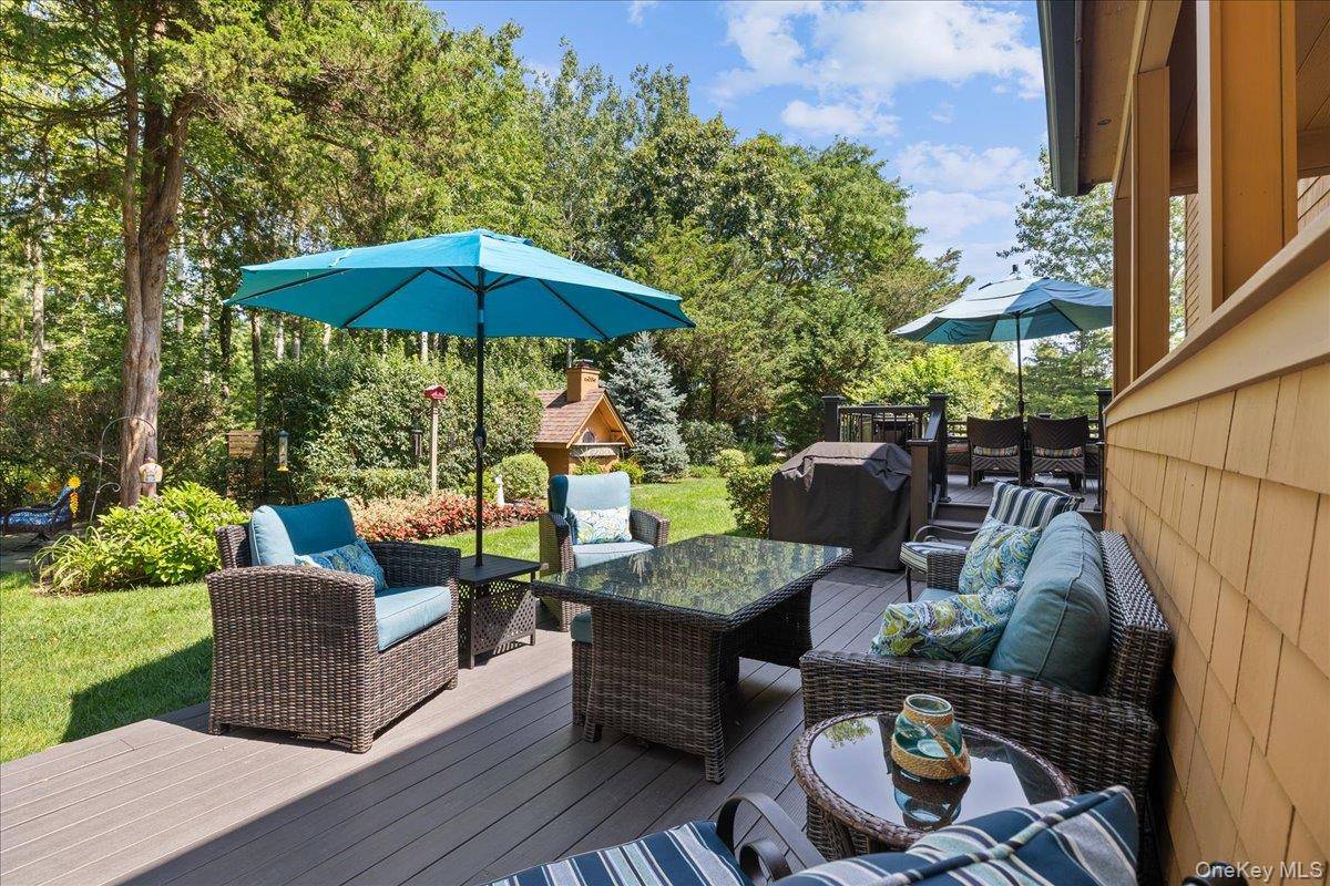 595 Greenfields LN, Southold, NY 11971