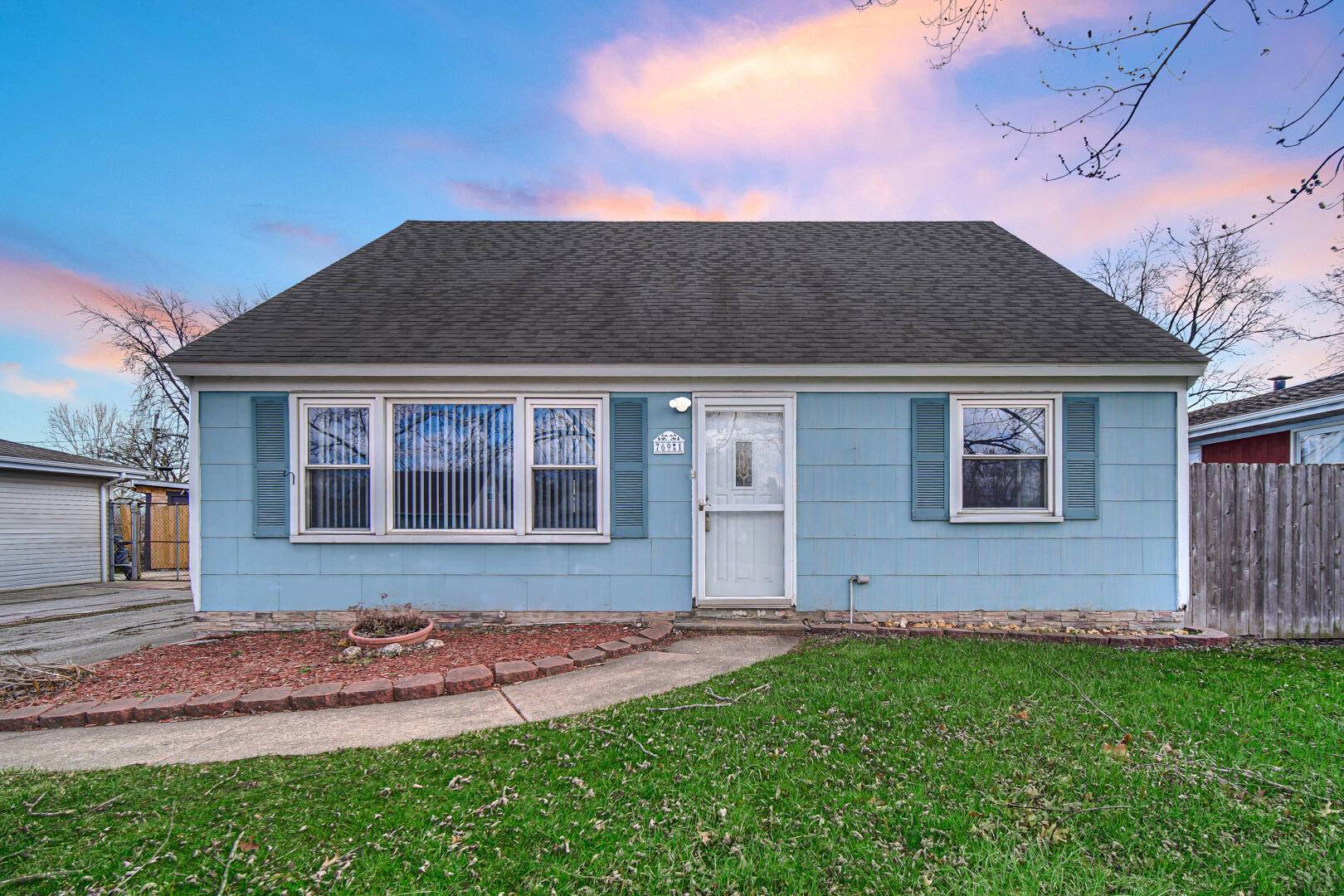 769-1 Juniper RD, Valparaiso, IN 46385