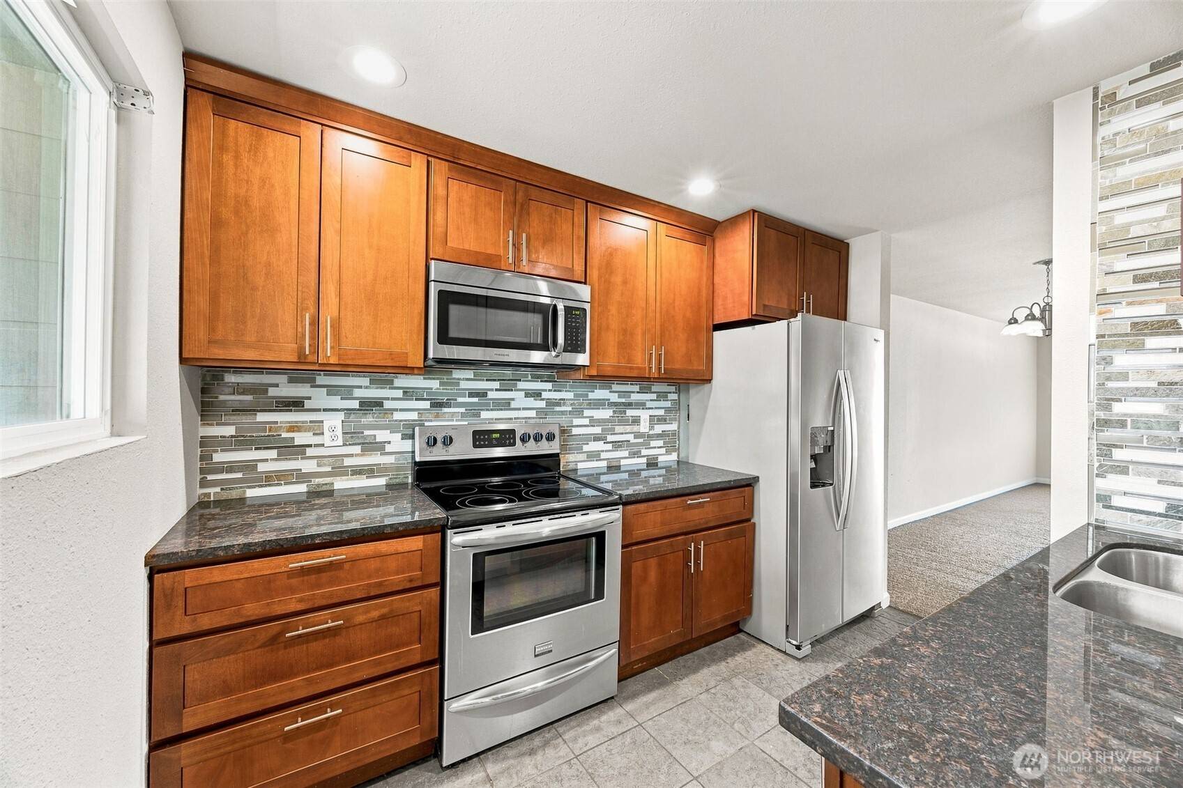12418 SE 272nd PL #C, Kent, WA 98030