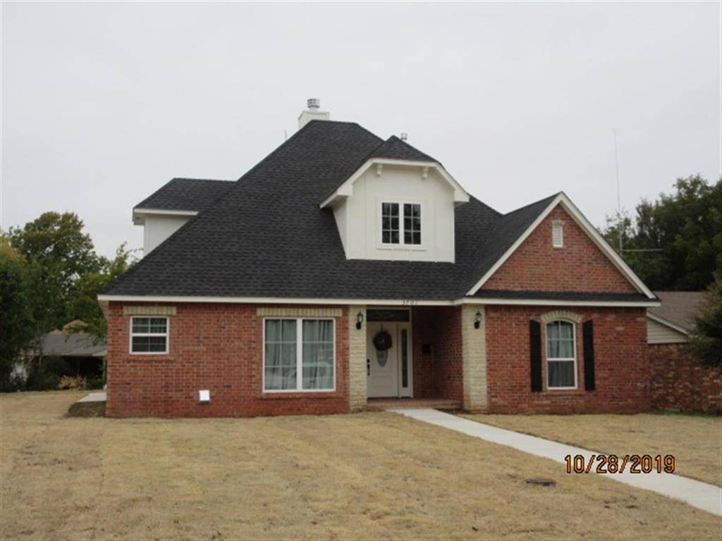3701 Sunvalley DR, Midwest City, OK 73110