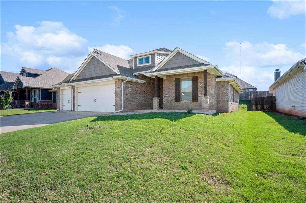 3508 Grady LN, Moore, OK 73160