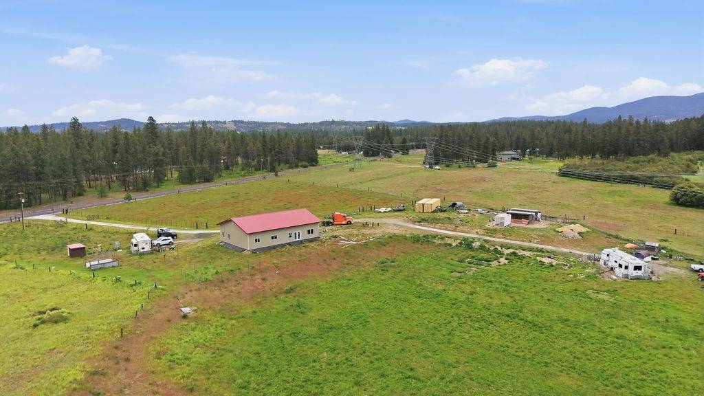 5320 E Elk Chattaroy Rd, Chattaroy, WA 99003