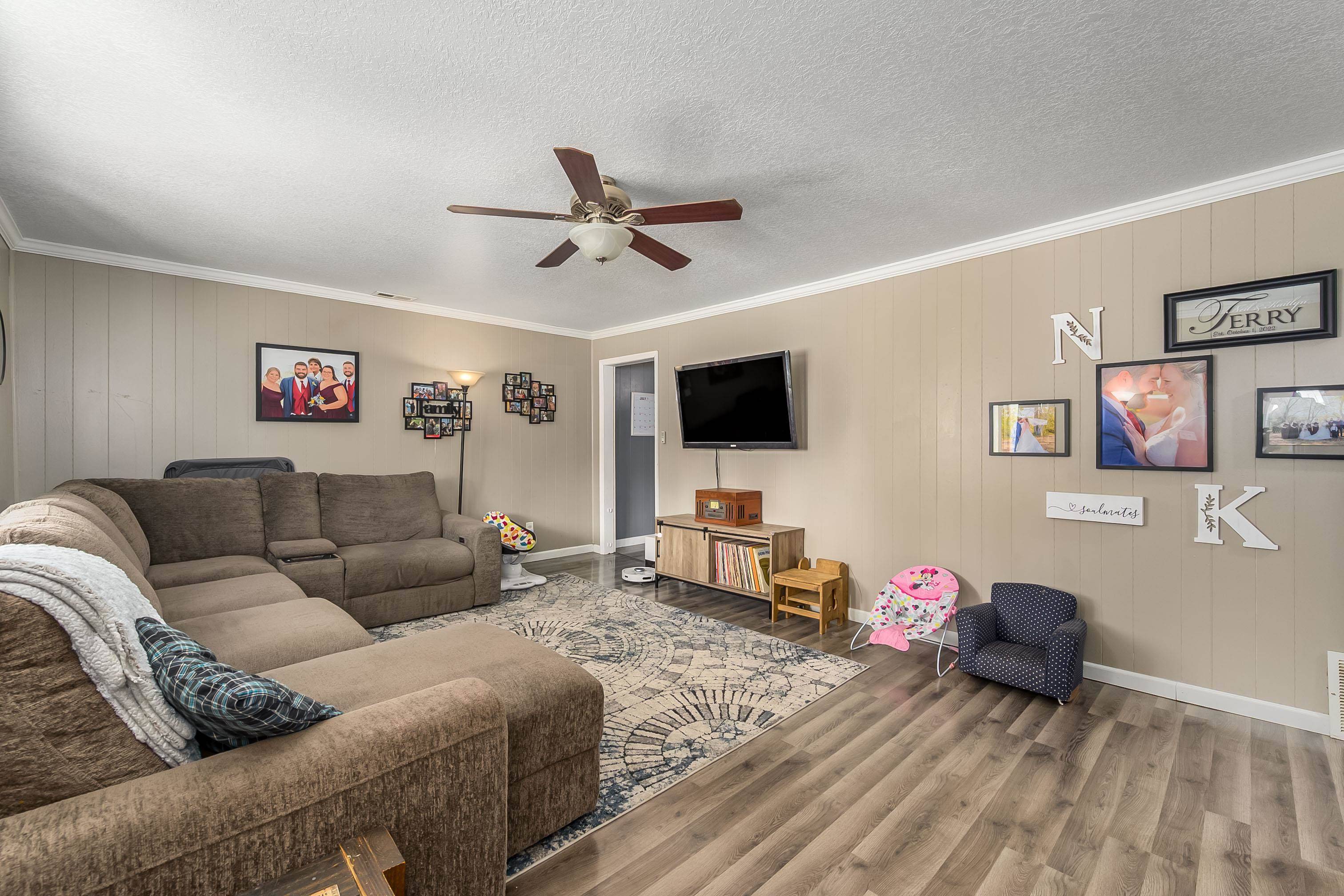 107 N Williams St, Udall, KS 67146