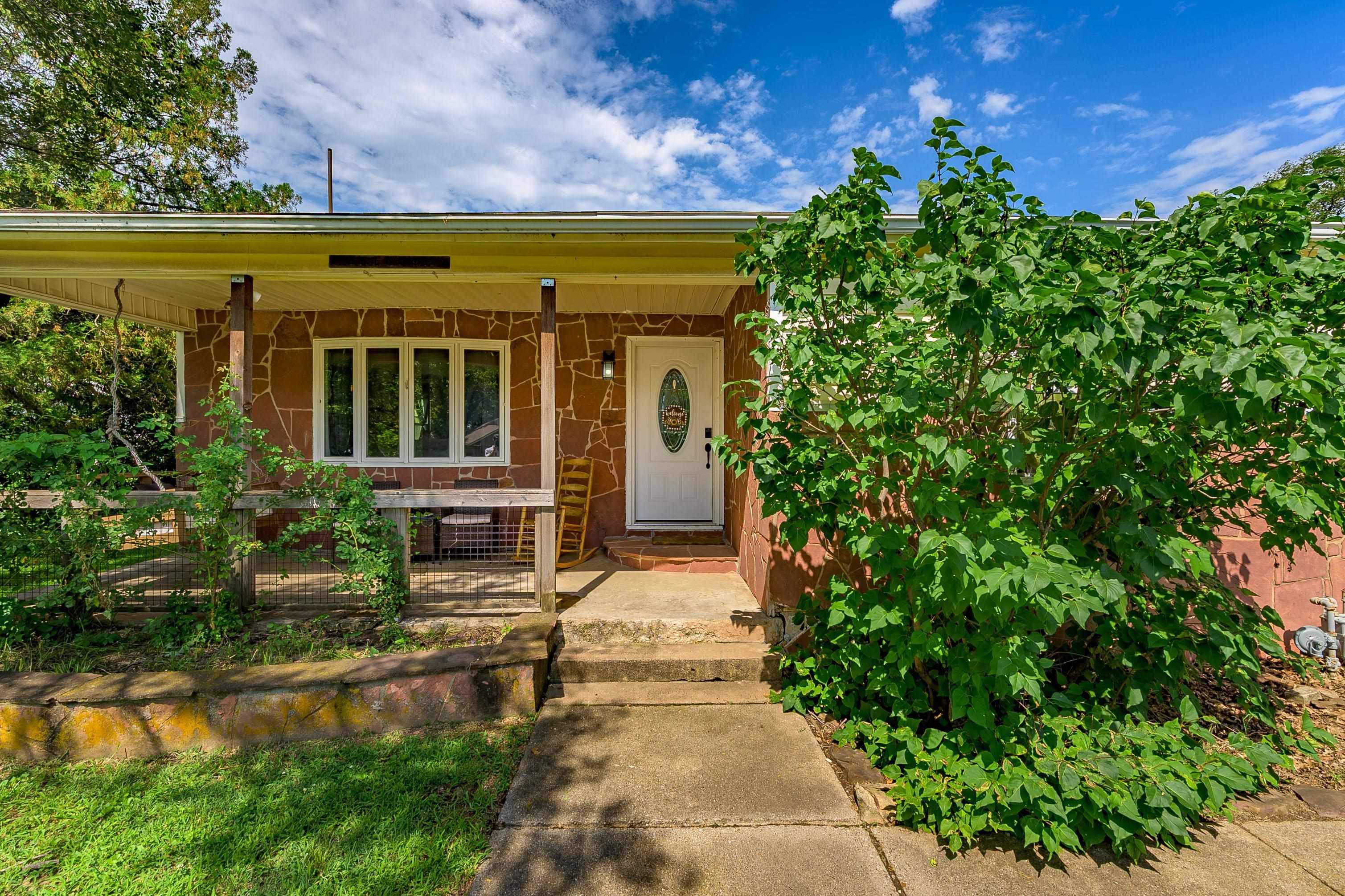 107 N Williams St, Udall, KS 67146