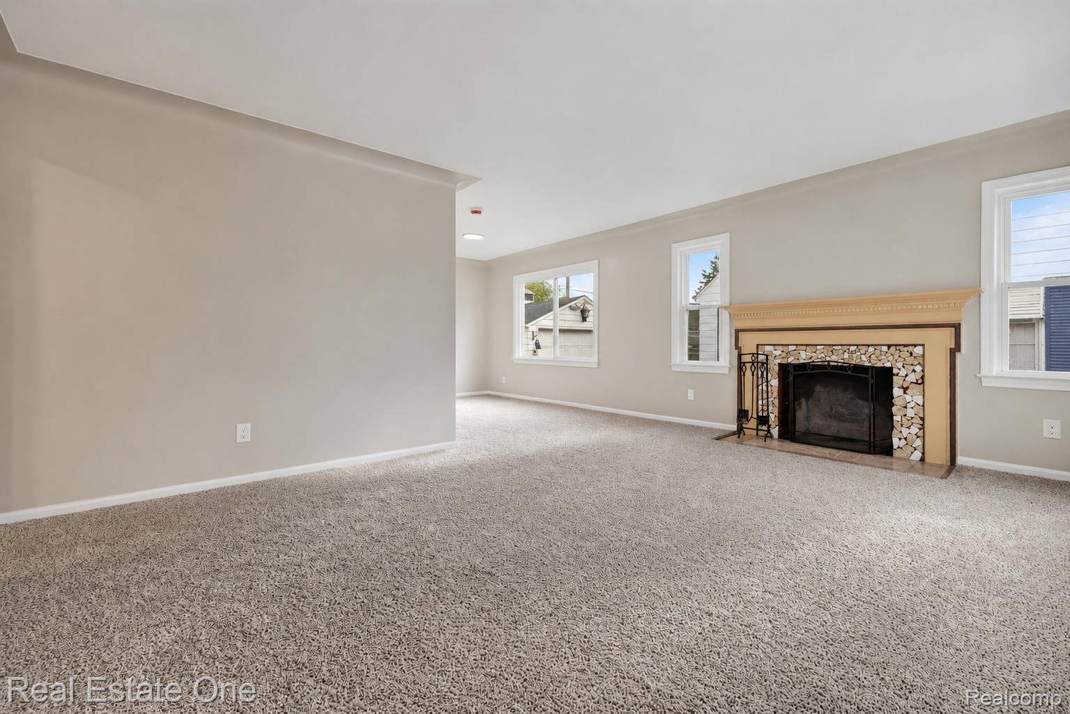 1915 Tuscola ST, Flint, MI 48503