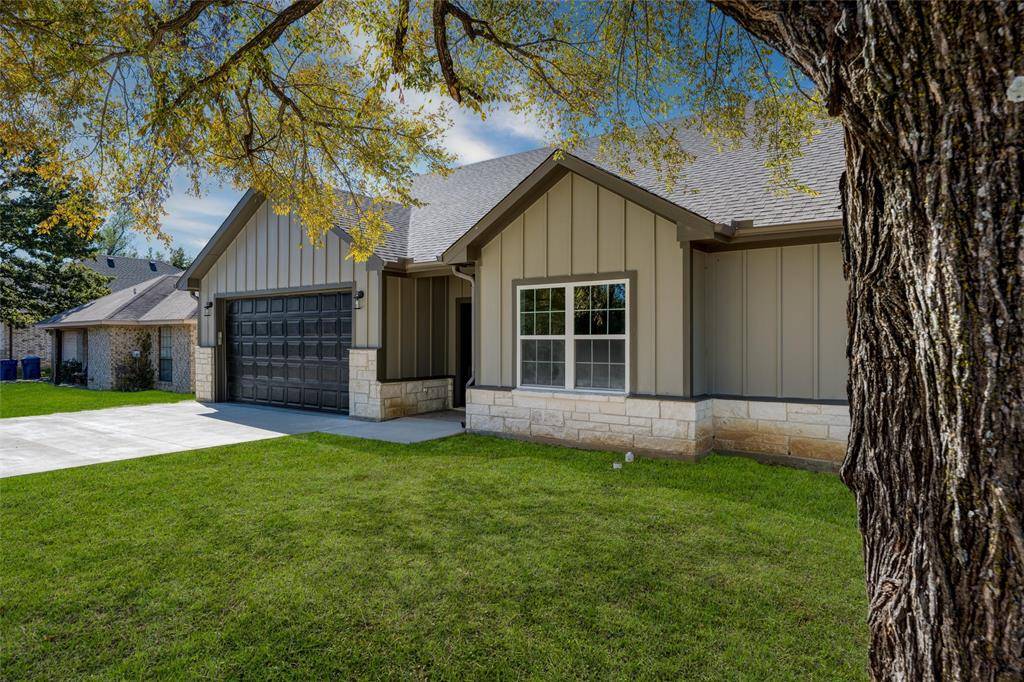 213 Anchor Lane, Gun Barrel City, TX 75156