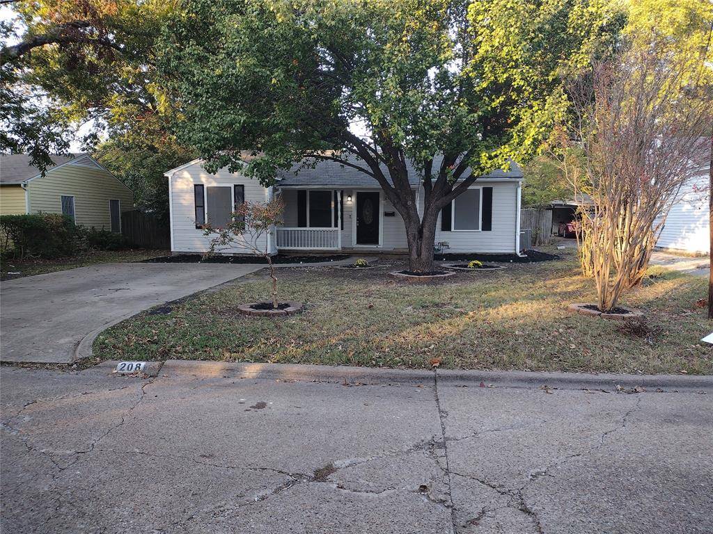 208 Almond Street, Waxahachie, TX 75165
