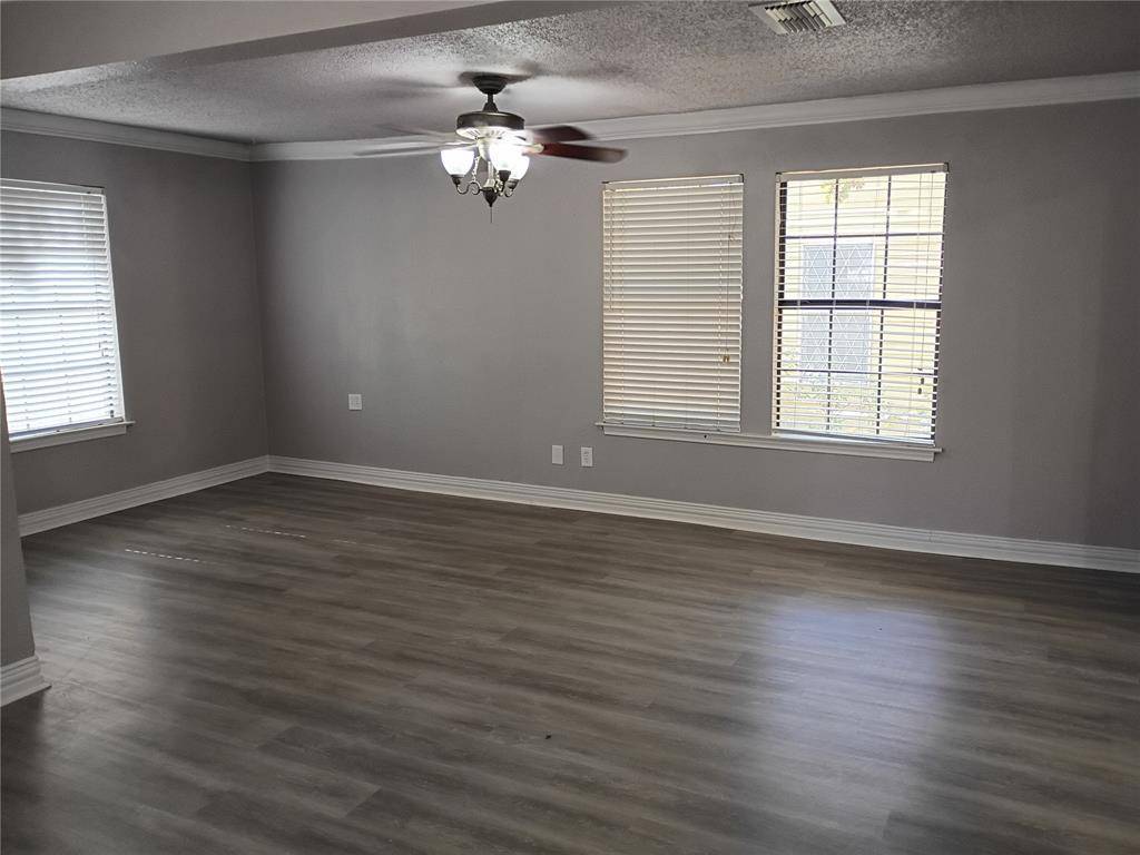 208 Almond Street, Waxahachie, TX 75165