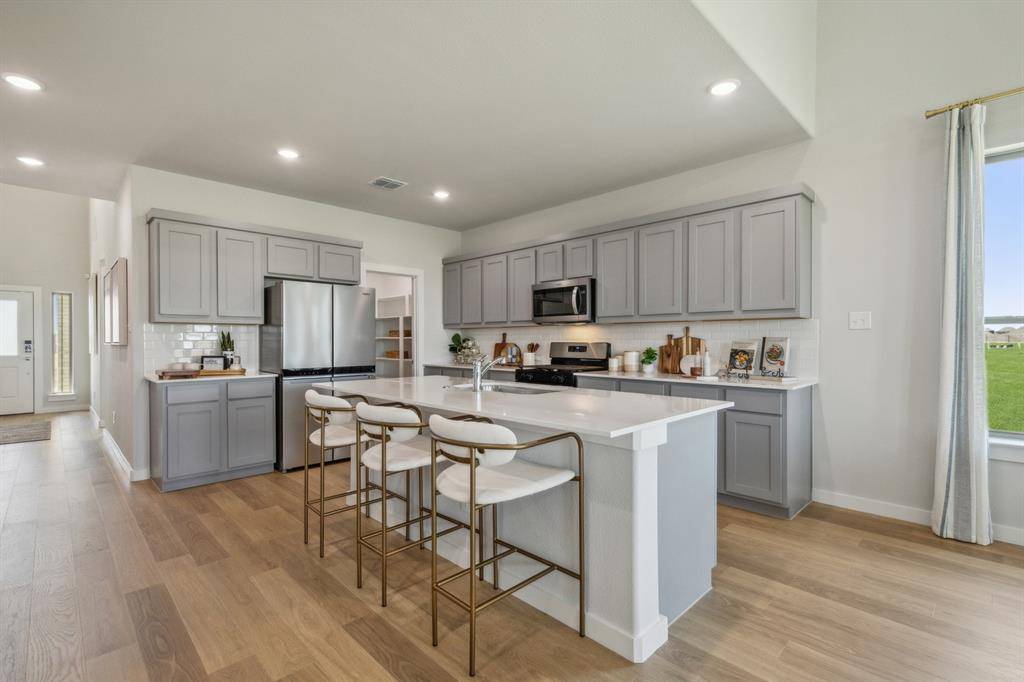 9340 Lone Maverick Drive, Fort Worth, TX 76036