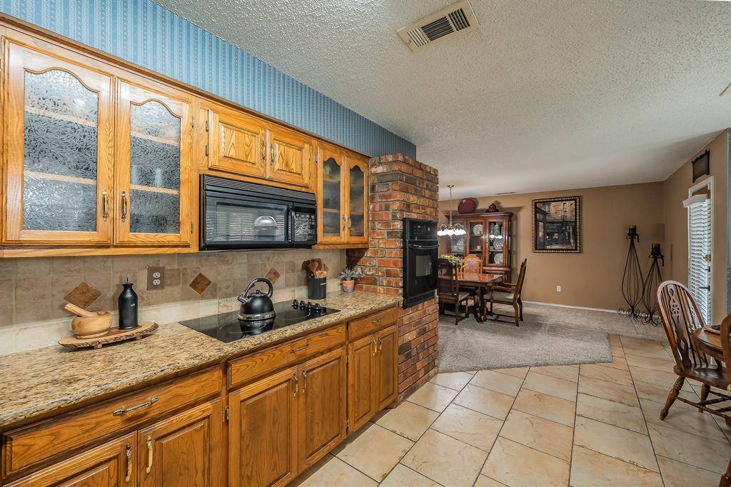 536 N Briery Road, Irving, TX 75061