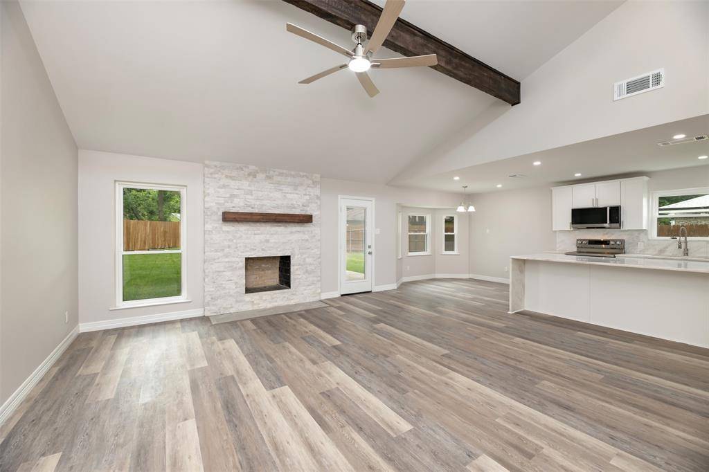 314 Sixpence Lane, Euless, TX 76039