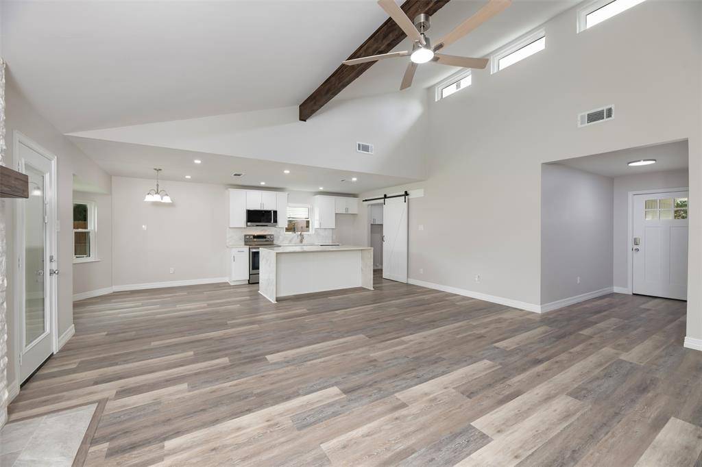 314 Sixpence Lane, Euless, TX 76039