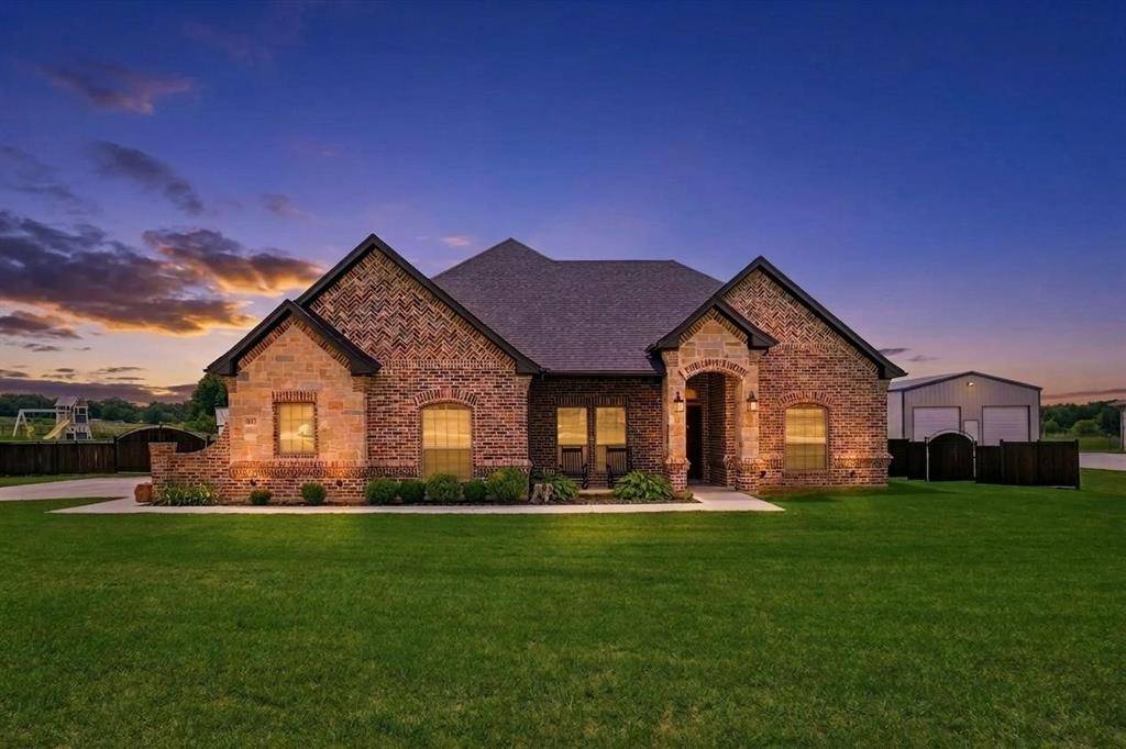 1027 Hope Court, Boyd, TX 76023