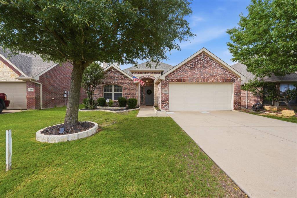 4521 Lakeside Hollow Street, Fort Worth, TX 76262