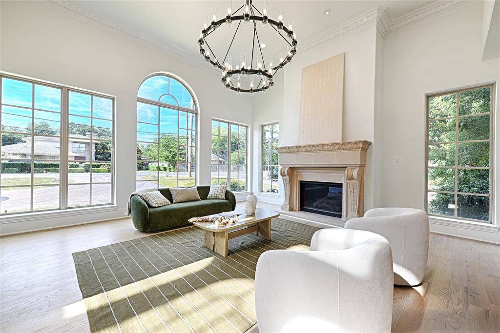 6301 Churchill Way, Dallas, TX 75230