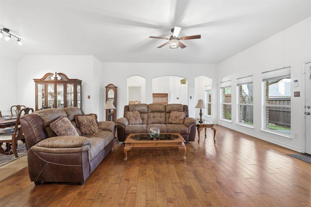 7764 Lancaster, Frisco, TX 75035