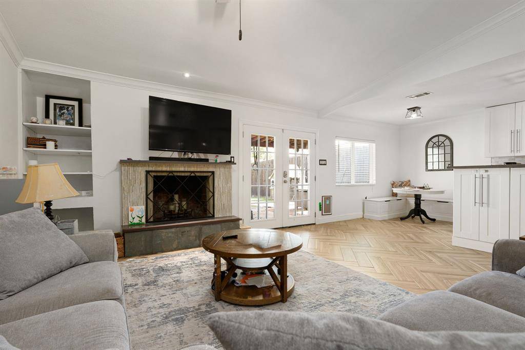 5033 Stanley Drive, The Colony, TX 75056