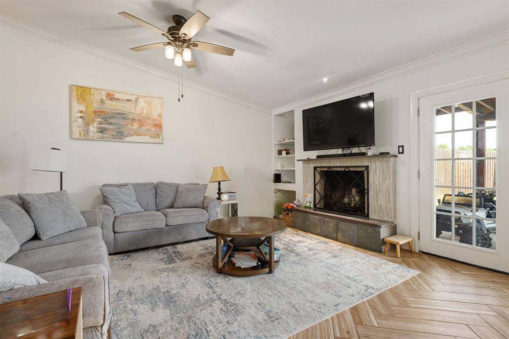 5033 Stanley Drive, The Colony, TX 75056