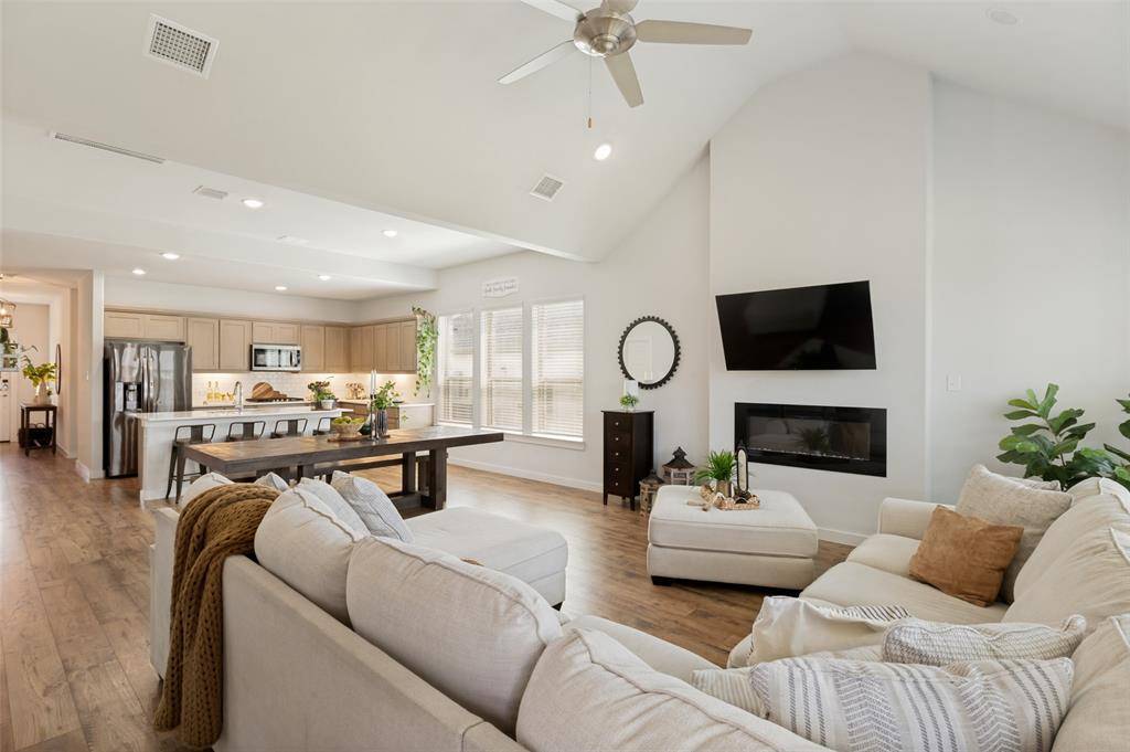 456 Leopold Trail, Waxahachie, TX 75165