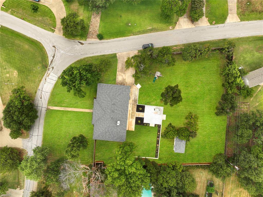 180 Trailing Oaks Drive, Double Oak, TX 75077