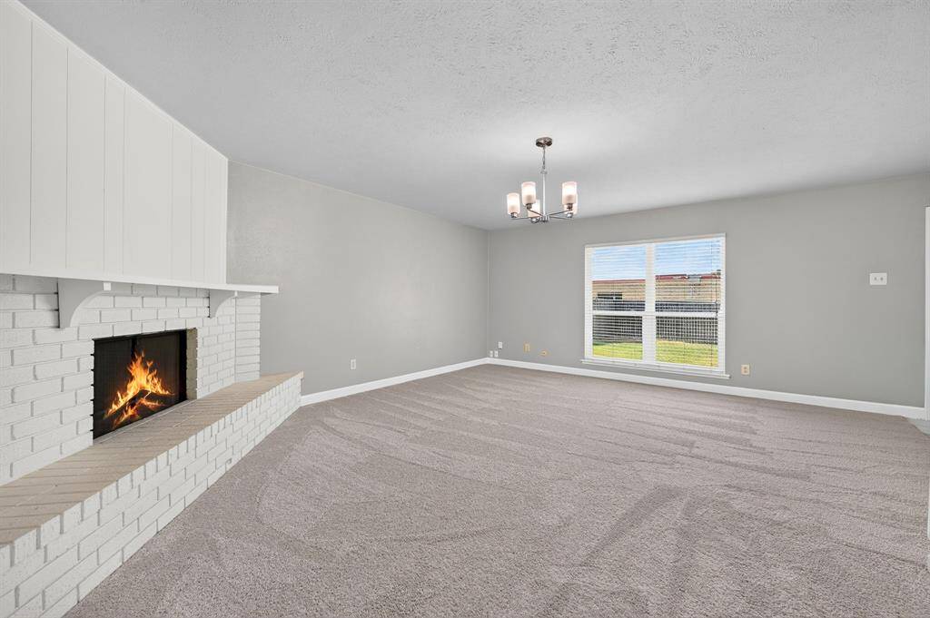 555 Hawthorne Drive, Allen, TX 75002