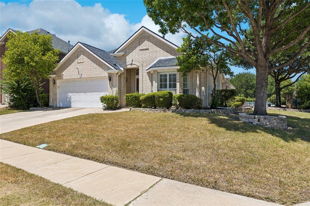 5787 Walnut Creek Drive, Fort Worth, TX 76137