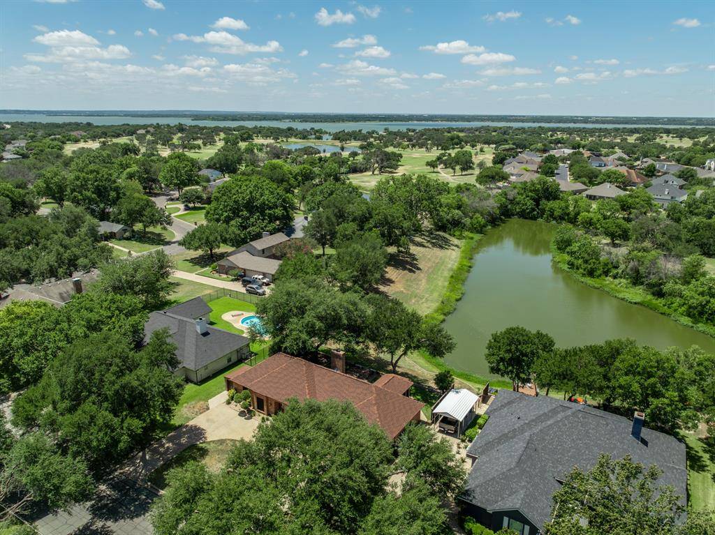 9208 Country Lake Drive, Waco, TX 76708