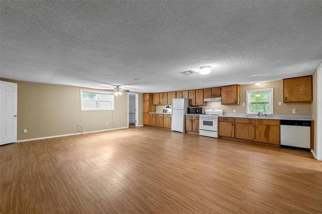 4704 Williams Road, Bellmead, TX 76705
