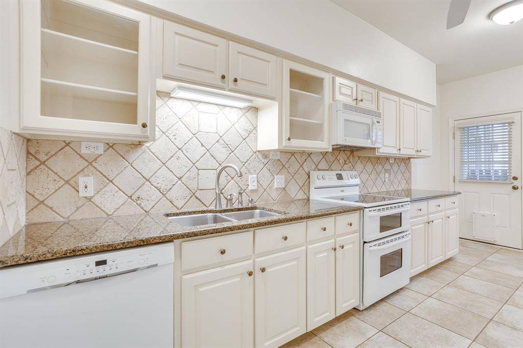 4403 S Bellaire Drive #123, Fort Worth, TX 76109