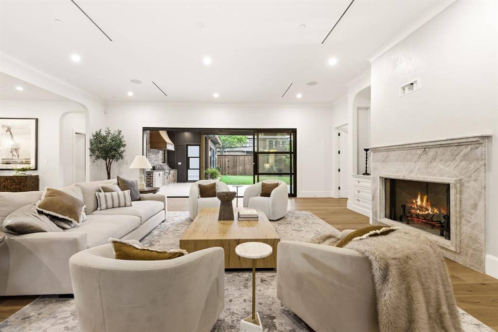 5925 Williamstown Road, Dallas, TX 75230