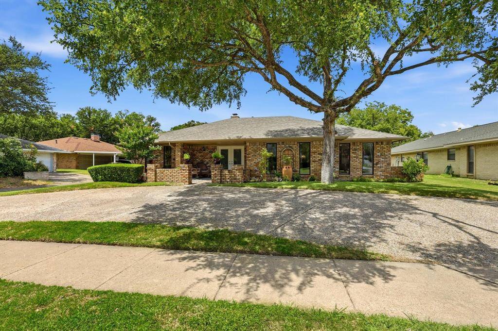 625 Bellah Drive, Irving, TX 75062