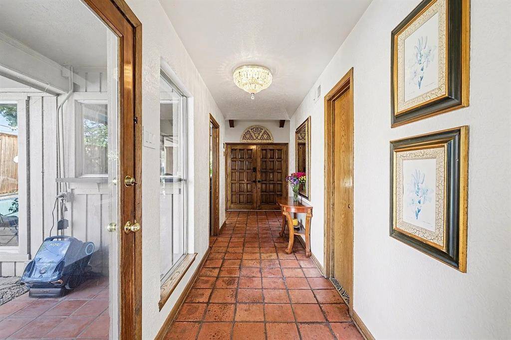 6517 Briarmeade Drive, Dallas, TX 75254