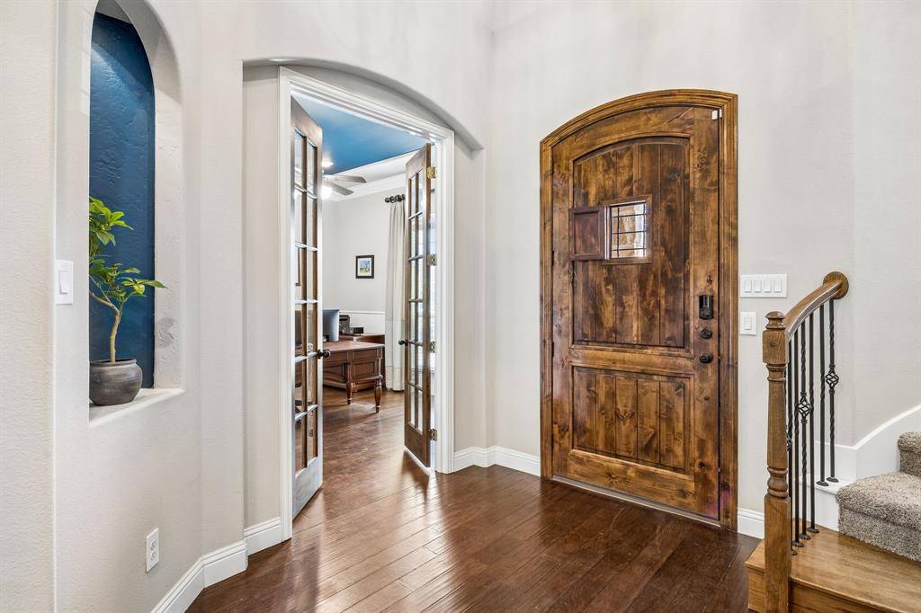 403 Clear Creek Drive, Mansfield, TX 76063