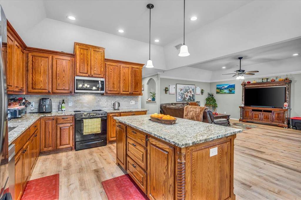812 E Mcgee Street, Sherman, TX 75090