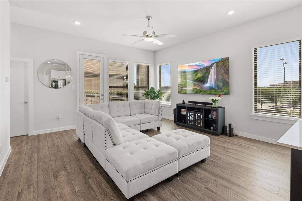 2280 Rook Drive, Dallas, TX 75211