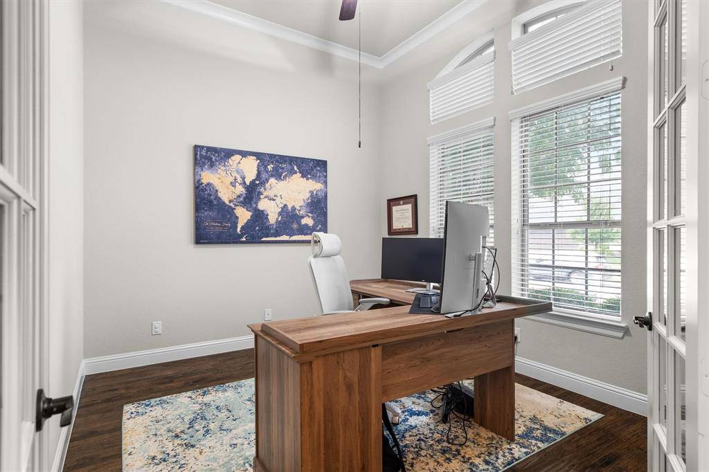 1024 Highpoint Way, Roanoke, TX 76262