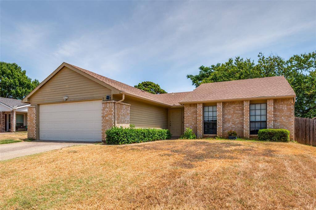 2602 Knoll Trail, Euless, TX 76039