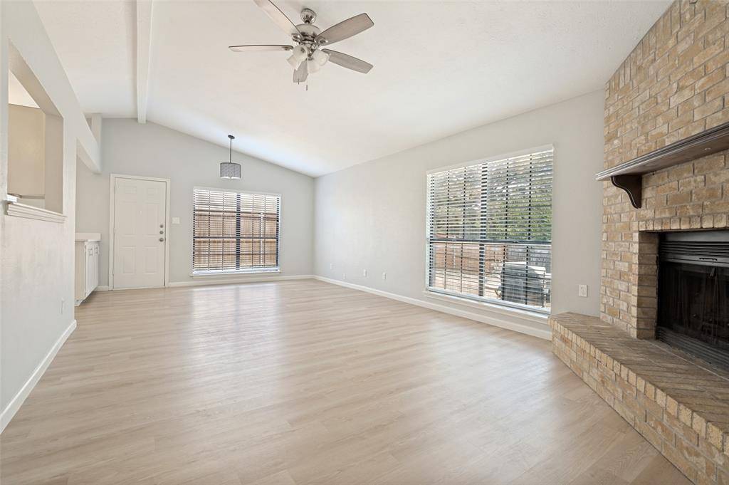 2602 Knoll Trail, Euless, TX 76039