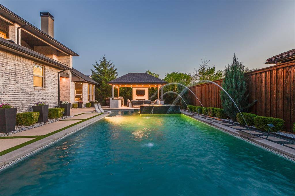 10215 Blackenhurst Lane, Frisco, TX 75033