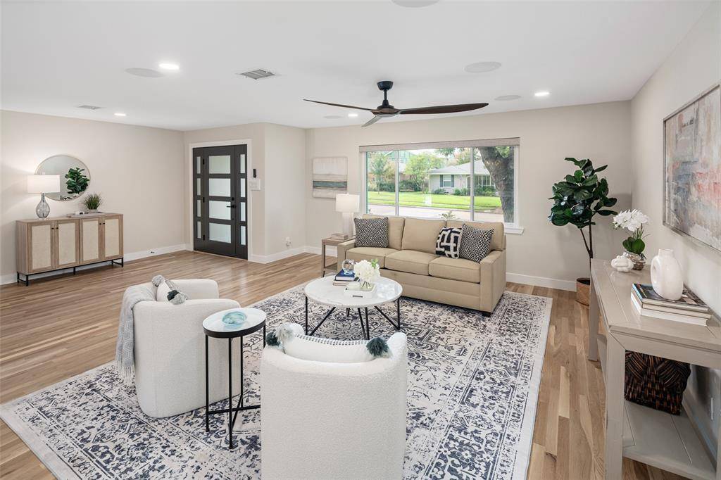 9819 Fitzroy Drive, Dallas, TX 75238