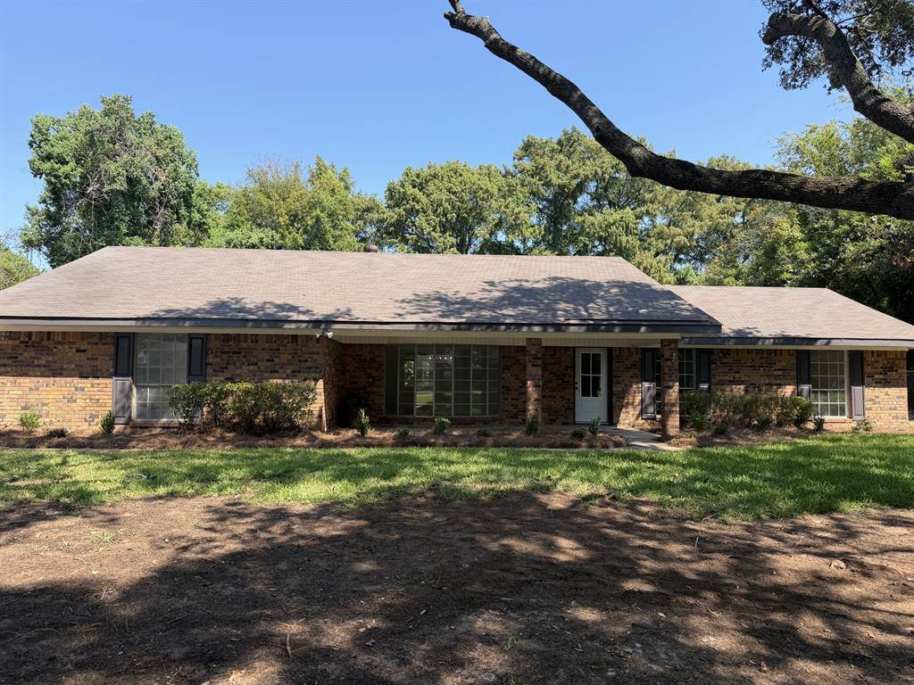 220 Walnut Lane, Bossier City, LA 71111