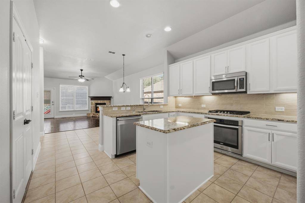 916 Llano Falls Drive, Mckinney, TX 75071