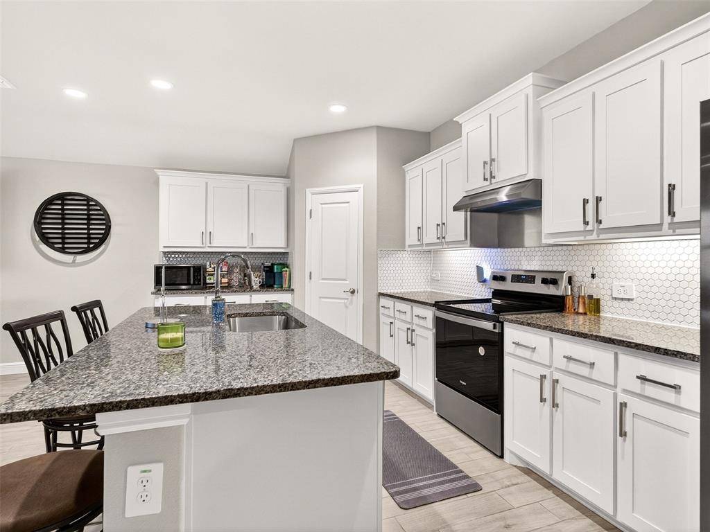 805 Alexandria Lane, Joshua, TX 76058