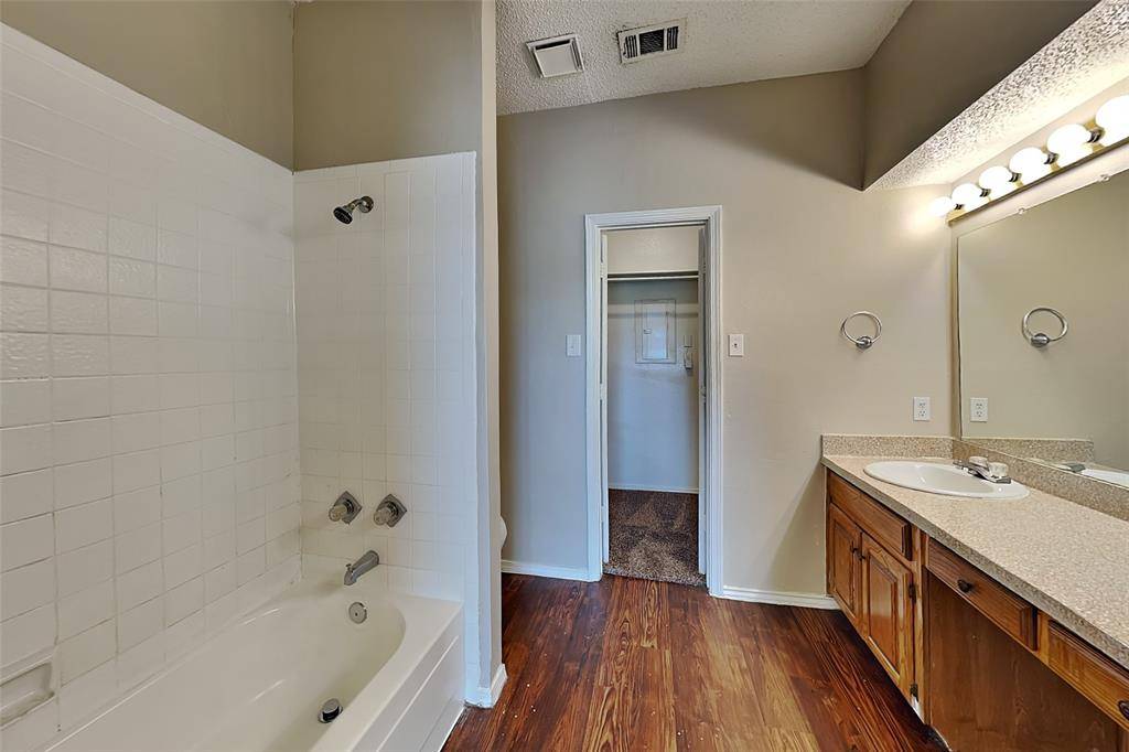 6324 Alissa Drive, Rowlett, TX 75089