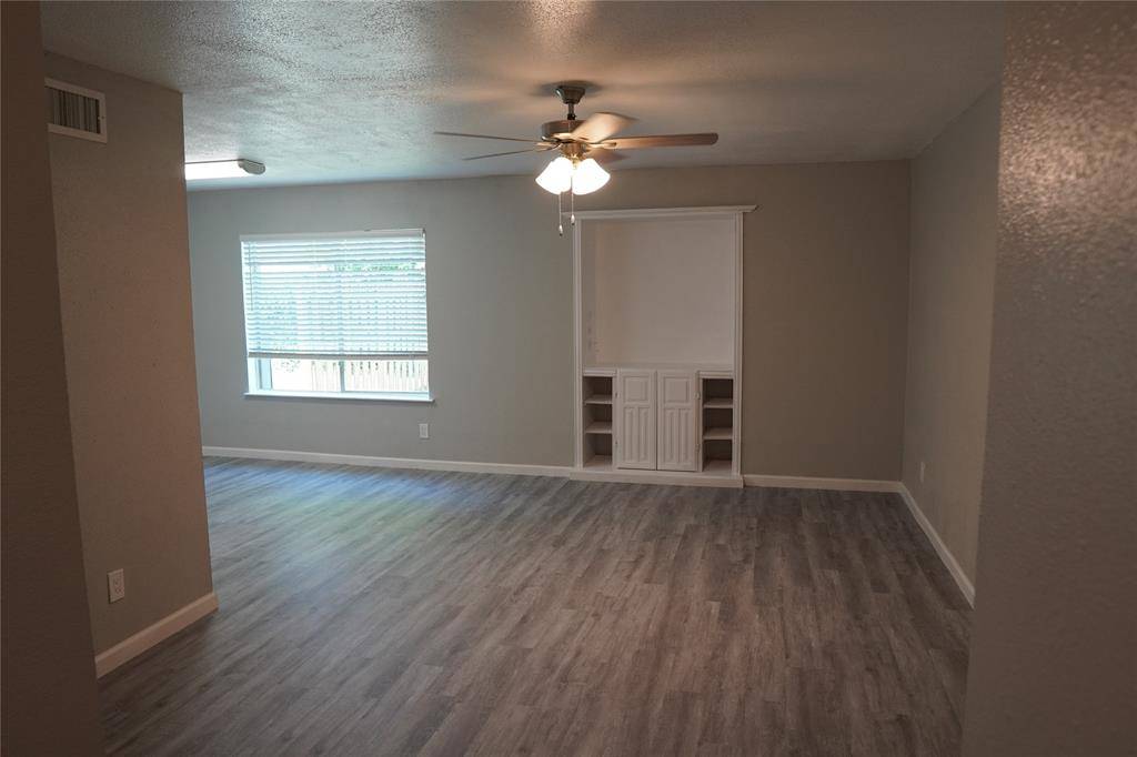 6754 Trail Lake Drive #B, Fort Worth, TX 76133