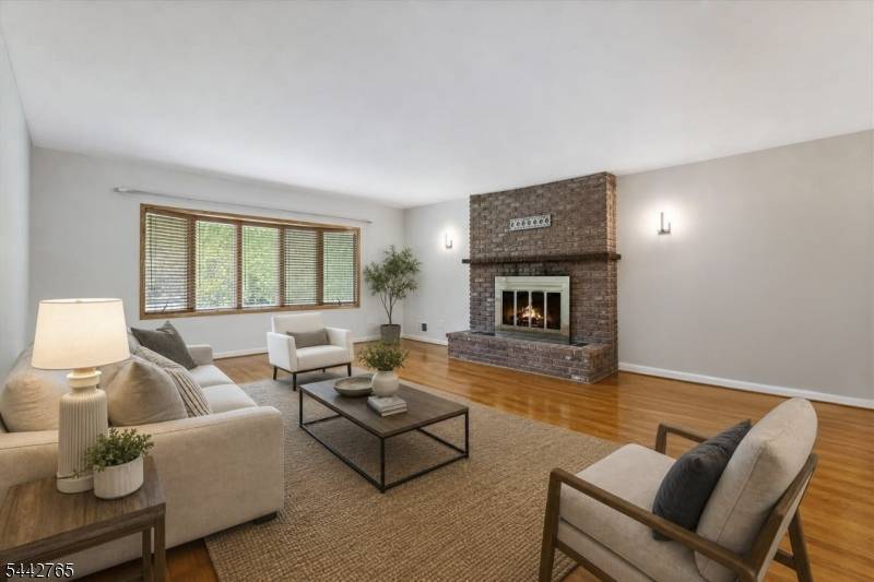 1542 Us Highway 22, Mountainside Boro, NJ 07092